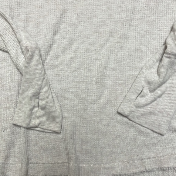 FREE PEOPLE WE THE FREE Malibu thermal top Long Sleeve Raw Hem beige Henley, M - Picture 5 of 6
